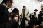 אידן ביים שלום נעמען פון כ"ק אדמו"ר מסאטמאר שליט"א נאכן זיך צוריקקערן פון ניו העמפשיר 