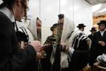 אידן ביים שלום נעמען פון כ"ק אדמו"ר מסאטמאר שליט"א נאכן זיך צוריקקערן פון ניו העמפשיר 