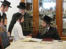 קינדער פון ת"ת מאור החיים פארהערן זיך ביי כ"ק אדמו"ר מסאדיגורא ירושלים שליט"א 