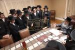 כ"ק אדמו"ר מסאטמאר שליט"א ביים פארהערן בחורי ישיבת אהבת התורה ד'סאטמאר וויליאמסבורג 
