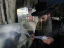 כ"ק אדמו"ר מסאדיגורא ירושלים שליט"א בעליה לציון אביו כ"ק אדמו"ר מסאדיגורא זצ"ל ביומא דהילולא 
