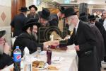 חלוקת שקל הטהור דורך  הגה"צ אב"ד סאטמאר ירושלים שליט"א