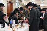 חלוקת שקל הטהור דורך  הגה"צ אב"ד סאטמאר ירושלים שליט"א