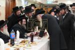 חלוקת שקל הטהור דורך  הגה"צ אב"ד סאטמאר ירושלים שליט"א