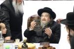 מסיבת לחיים בבית הרה"ק רבי יעקב מאיר שעכטער לרגל דאס ארויסגעבונג פונעם נייעם ספר אגרת הקודש בילדער שמואל דריי