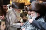 Main image for כ"ק ראב"ד ירושלים שליט"א ביים אויפטרעטן אין בית המדרש תולדות אהרן 