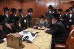 תלמידי דישיבה קטנה דרכי תורה ד'סאטמאר אין מאנסי ביי א פארבער ביי כ"ק אדמו"ר מסאטמאר שליט"א