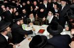 ברוך דיין אמת מיט גרויס צער טיט  כלל ישראל אויפנעמען די פטירה פון הגאון הצדיק רבי מאיר שטערן זצ"ל וועלכע האט געדינט אלטס רב מירון פאר איבער 60 יאר 