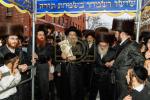 הכנסת ספר תורה אין בית המדרש הגדול ספינקא דורך כ"ק אדמו"ר מספינקא שליט"א לז"נ זיין שווער כ"ק אדמו"ר מ'טאמאשוב זצ"ל
