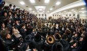 הכנסת ספר תורה אין בית המדרש הגדול ספינקא דורך כ"ק אדמו"ר מספינקא שליט"א לז"נ זיין שווער כ"ק אדמו"ר מ'טאמאשוב זצ"ל