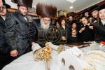 הכנסת ספר תורה אין בית המדרש הגדול ספינקא דורך כ"ק אדמו"ר מספינקא שליט"א לז"נ זיין שווער כ"ק אדמו"ר מ'טאמאשוב זצ"ל