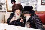 הכנסת ספר תורה אין בית המדרש הגדול ספינקא דורך כ"ק אדמו"ר מספינקא שליט"א לז"נ זיין שווער כ"ק אדמו"ר מ'טאמאשוב זצ"ל