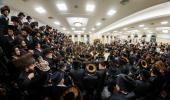 הכנסת ספר תורה אין בית המדרש הגדול ספינקא דורך כ"ק אדמו"ר מספינקא שליט"א לז"נ זיין שווער כ"ק אדמו"ר מ'טאמאשוב זצ"ל