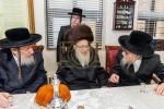 הכנסת ספר תורה אין בית המדרש הגדול ספינקא דורך כ"ק אדמו"ר מספינקא שליט"א לז"נ זיין שווער כ"ק אדמו"ר מ'טאמאשוב זצ"ל