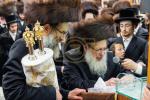 הכנסת ספר תורה אין בית המדרש הגדול ספינקא דורך כ"ק אדמו"ר מספינקא שליט"א לז"נ זיין שווער כ"ק אדמו"ר מ'טאמאשוב זצ"ל