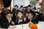 הכנסת ספר תורה אין בית המדרש הגדול ספינקא דורך כ"ק אדמו"ר מספינקא שליט"א לז"נ זיין שווער כ"ק אדמו"ר מ'טאמאשוב זצ"ל