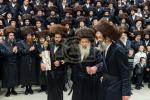 הכנסת ספר תורה אין בית המדרש הגדול ספינקא דורך כ"ק אדמו"ר מספינקא שליט"א לז"נ זיין שווער כ"ק אדמו"ר מ'טאמאשוב זצ"ל