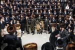 הכנסת ספר תורה אין בית המדרש הגדול ספינקא דורך כ"ק אדמו"ר מספינקא שליט"א לז"נ זיין שווער כ"ק אדמו"ר מ'טאמאשוב זצ"ל