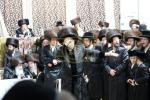 שמחת החתונה בבית תולדות אברהם יצחק- אנטניא - בילדער אברהם אייזנבאך