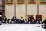 חנוכה בחצר הקודש באבוב 