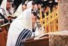 חנוכה בחצר הקודש בעלזא 