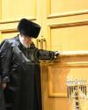 חנוכה בחצר הקודש בעלזא 