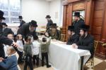 קינדער פון כ"ק אדמו"ר מבאיאן שליט"א באזוכן אין ת"ת באיאן אין מאנסי 