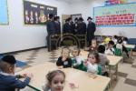קינדער פון כ"ק אדמו"ר מבאיאן שליט"א באזוכן אין ת"ת באיאן אין מאנסי 