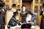 כ"ק אדמו"ר מוויזניץ שליט"א באזוכט ביי כ"ק אדמו"ר מצאנז שליט"א 