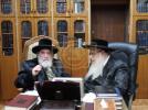 כ"ק אדמו"ר מוויזניץ שליט"א באזוכט ביי כ"ק אדמו"ר מצאנז שליט"א 
