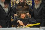 Main image for כ"ק אדמו"ר מסאדיגורא שליט"א אויף שב"ק אין בית המדרש סאדיגורא אין תל אביב 