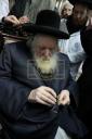 כ"ק ראב"ד ירושלים שליט"א באזוכט אין די שעכט הויז  גלאט עוף וועכע איז אינטער די השגחה פונעם ראב"ד 