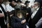 כ"ק ראב"ד ירושלים שליט"א באזוכט אין די שעכט הויז  גלאט עוף וועכע איז אינטער די השגחה פונעם ראב"ד 
