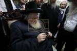 כ"ק ראב"ד ירושלים שליט"א באזוכט אין די שעכט הויז  גלאט עוף וועכע איז אינטער די השגחה פונעם ראב"ד 