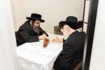 באזוך פון הגה"צ אב"ד סאטמאר ירושלים שליט"א אין אנטווערפן לרגל לרגל הנחת אבן הפינה פארן נייעם בנין התלמוד תורה 