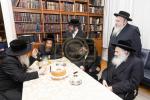 באזוך פון הגה"צ אב"ד סאטמאר ירושלים שליט"א אין אנטווערפן לרגל לרגל הנחת אבן הפינה פארן נייעם בנין התלמוד תורה 