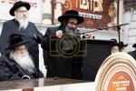 באזוך פון הגה"צ אב"ד סאטמאר ירושלים שליט"א אין אנטווערפן לרגל לרגל הנחת אבן הפינה פארן נייעם בנין התלמוד תורה 