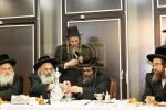 באזוך פון הגה"צ אב"ד סאטמאר ירושלים שליט"א אין אנטווערפן לרגל לרגל הנחת אבן הפינה פארן נייעם בנין התלמוד תורה 