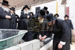 באזוך פון הגה"צ אב"ד סאטמאר ירושלים שליט"א אין אנטווערפן לרגל לרגל הנחת אבן הפינה פארן נייעם בנין התלמוד תורה 