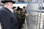 באזוך פון הגה"צ אב"ד סאטמאר ירושלים שליט"א אין אנטווערפן לרגל לרגל הנחת אבן הפינה פארן נייעם בנין התלמוד תורה 