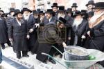 באזוך פון הגה"צ אב"ד סאטמאר ירושלים שליט"א אין אנטווערפן לרגל לרגל הנחת אבן הפינה פארן נייעם בנין התלמוד תורה 