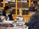 כ"ק אדמו"ר מפינסק קארלין שליט"א באזוכט אין ניו יארק 
