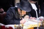 פולע גאלערי: מעמד סיום כתיבת אותיות אינעם ספר תורה וואס איז געשריבן געווארן דורך מתפללי בית המדרש הגדול דקהל יטב לב ד'סאטמר אין קרית יואל