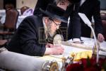 פולע גאלערי: מעמד סיום כתיבת אותיות אינעם ספר תורה וואס איז געשריבן געווארן דורך מתפללי בית המדרש הגדול דקהל יטב לב ד'סאטמר אין קרית יואל