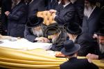 פולע גאלערי: מעמד סיום כתיבת אותיות אינעם ספר תורה וואס איז געשריבן געווארן דורך מתפללי בית המדרש הגדול דקהל יטב לב ד'סאטמר אין קרית יואל
