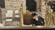 Main image for כ"ק אדמו"ר מוויזניץ שליט"א ביים מתפלל זיין אין צאנז 