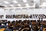 כ"ק אדמו"ר מבאבוב-45 שליט"א ביים סעודת הילולא פון הרה"ק רבי נפתלי צבי מבאבוב זצ"ל