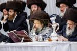 כ"ק אדמו"ר מבאבוב-45 שליט"א ביים סעודת הילולא פון הרה"ק רבי נפתלי צבי מבאבוב זצ"ל