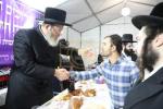 פולע גאלערי: יומא דהילולא קדישא פונעם הייליגן רבין רבי אלימלך מליזענסק זי"ע בראשות נכדו כ"ק אדמו"ר מליזענסק שליט"א חלק ב'