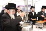 פולע גאלערי: יומא דהילולא קדישא פונעם הייליגן רבין רבי אלימלך מליזענסק זי"ע בראשות נכדו כ"ק אדמו"ר מליזענסק שליט"א חלק ב'